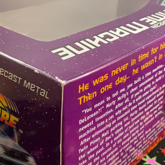 Sealed Welly Back to the Future Delorean Time Machine - Picture 9 of 13